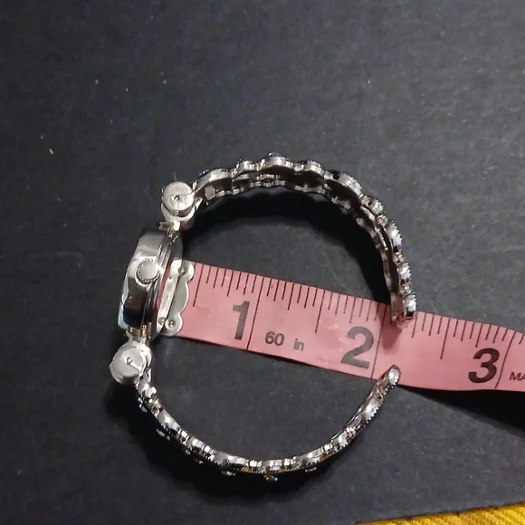 Quartz movement blue blinged out cuff watch - Picture 8 of 11